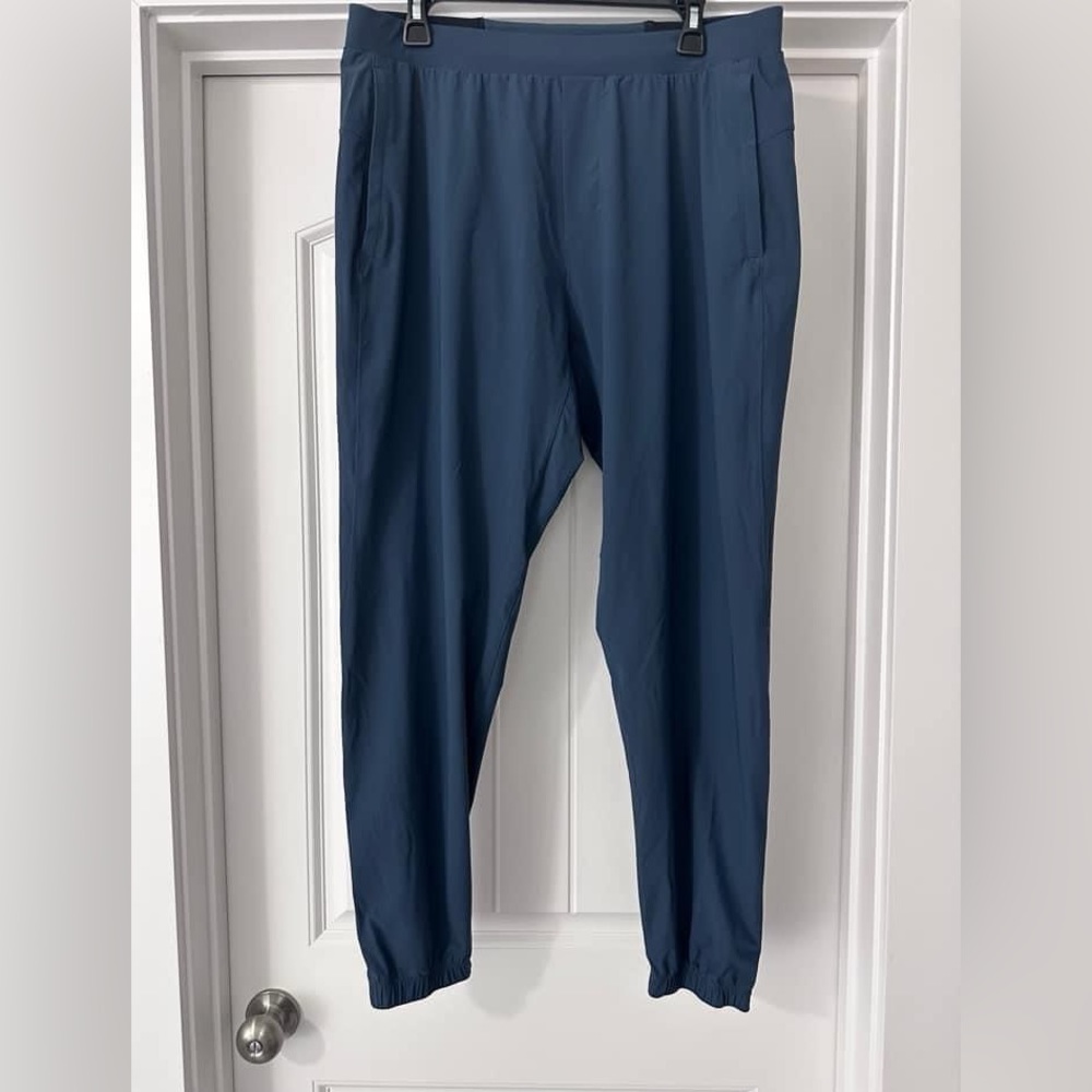 Lululemon Men’s Surge Jogger